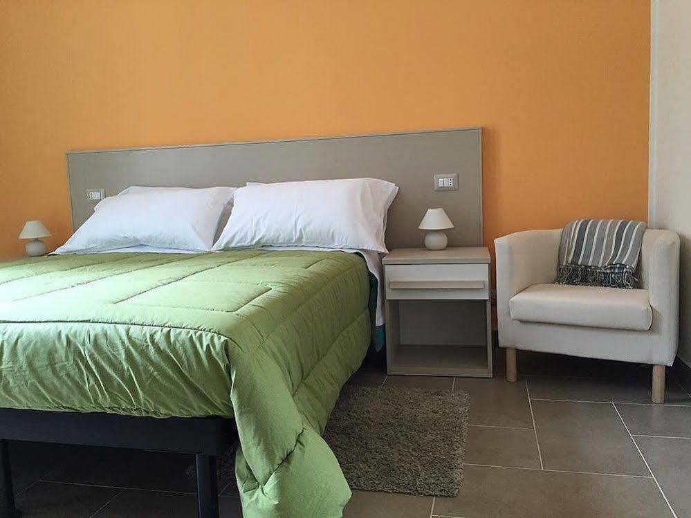 מסינה B&B Cairoli מראה חיצוני תמונה