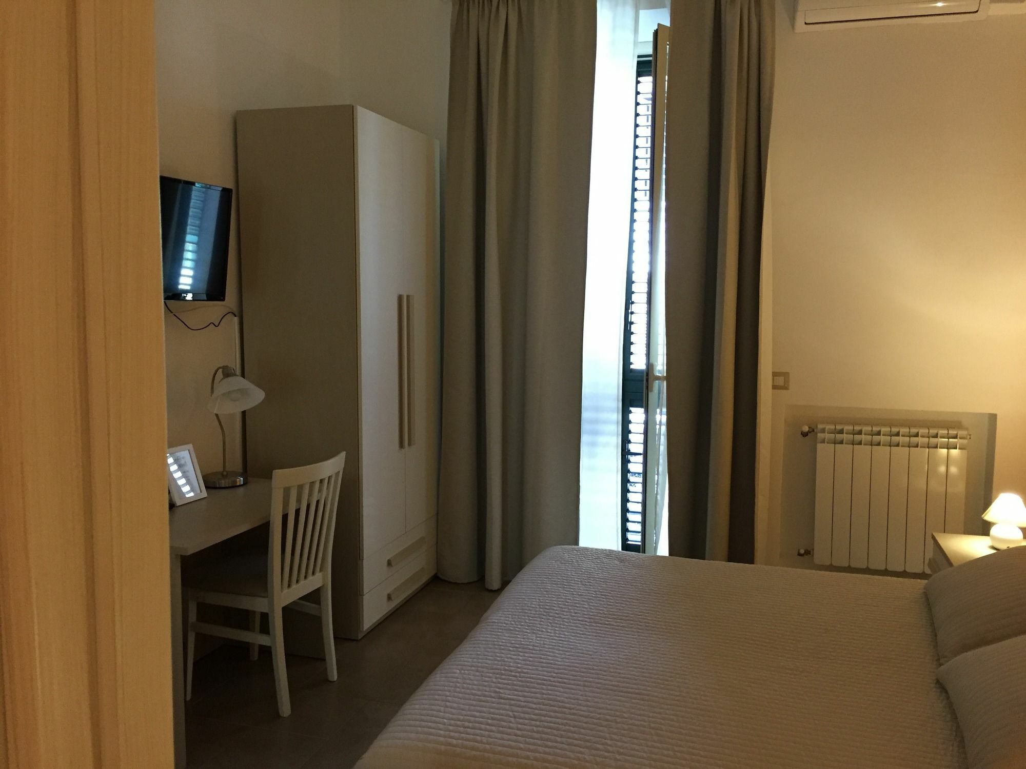 מסינה B&B Cairoli מראה חיצוני תמונה